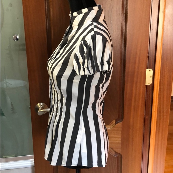 Zara Striped Shirt Size Small🌺 - Picture 4 of 4